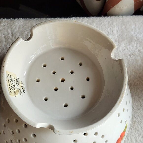 RARE Vintage Ceramic Avon Strawberry Colander Strainer Basket Country Chic BIN A - Picture 6 of 8